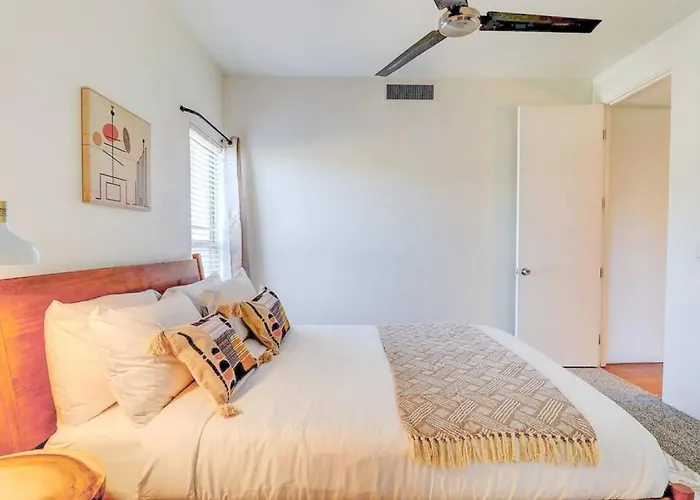 Epic 6br With Pool, And Fire Pit - Walk To Trails