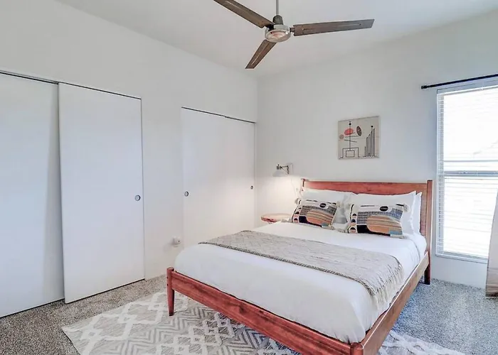 Epic 6br With Pool, And Fire Pit - Walk To Trails Holiday home *