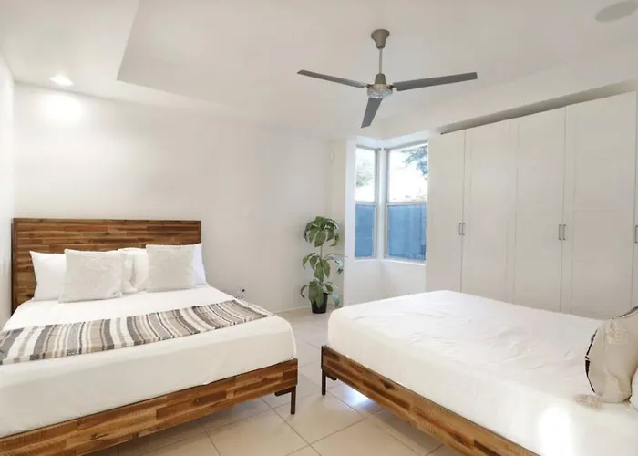 Epic 6br With Pool, And Fire Pit - Walk To Trails Holiday home *